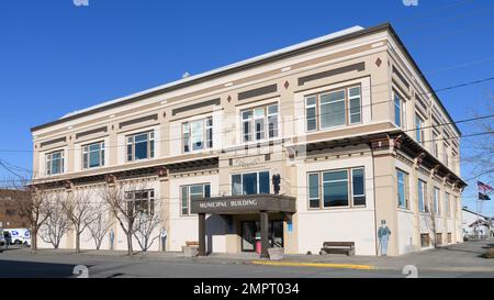 Anacortes, WA, USA - January 29, 2023; Anacortes WA Municipal Building and City Hall with blue sky and no people Stock Photo