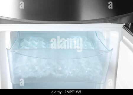 Ice cube bags hi-res stock photography and images - Alamy