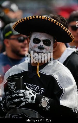 Fans cheer before an NFL football game between the Los Angeles Chargers and  the Kansas City Chiefs Monday, Nov. 18, 2019, in Mexico City. (AP  Photo/Rebecca Blackwell Stock Photo - Alamy