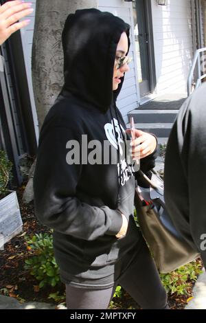 Demi Lovato leaving a meeting in West Hollywood. Los Angeles, CA. 30th March 2016. Stock Photo