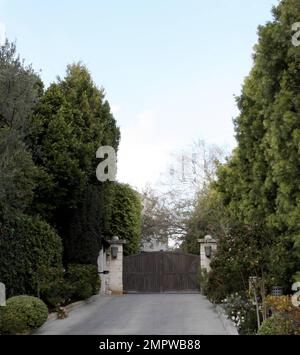 Danny Devito and Rita Perlman's Beverly Hills mansion in Ca. is up for sale for nearly $32m. The couple who have just celebrated their 25th Wedding anniversary today, have listed the home that is on just under 2 acres and has two swimming pools, a movie-theater-quality projection room, a sound studio, a guesthouse, two offices, a gym, a library and a wine cellar. 1/28/07 Stock Photo