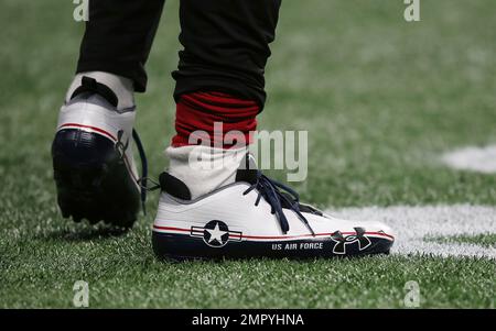 Under armour sales wide receiver cleats