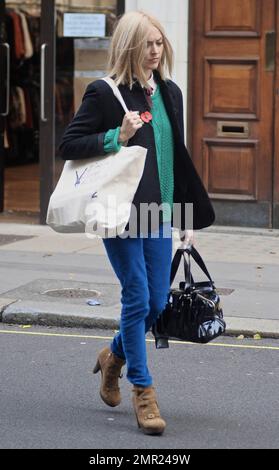 Fearne Cotton was seen out and about carrying two bags in London s West End wearing a