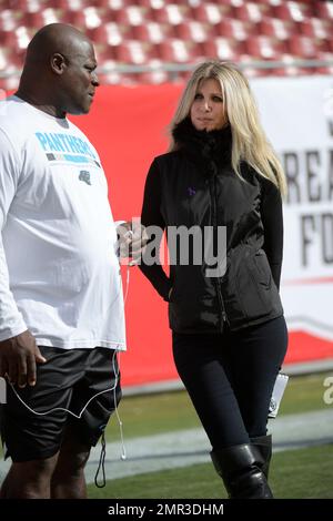 Fox sports sideline reporter Laura Okman walks the sidelines during the St.  Louis Rams-New York Giants football game at the Edward Jones Dome in St.  Louis on December 21, 2014. UPI/Bill Greenblatt