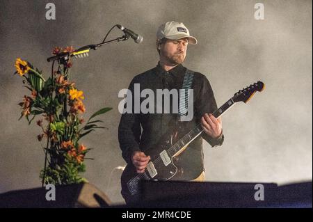 https://l450v.alamy.com/450v/2mr4cde/jesse-lacey-of-brand-new-performs-at-the-voodoo-music-experience-in-city-park-on-saturday-oct-28-2017-in-new-orleans-photo-by-amy-harrisinvisionap-2mr4cde.jpg