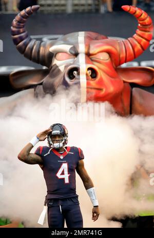 Houston Texans quarterback Deshaun Watson (4) throws a pass during an NFL  joint training camp football practice with the Detroit Lions Wednesday,  Aug. 14, 2019, in Houston. (AP Photo/David J. Phillip Stock