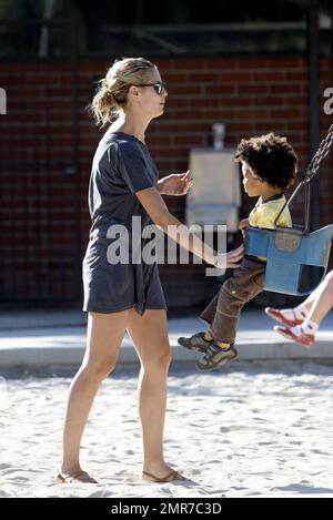 A dressed down Heidi Klum sports some banged up knees as she spends the day in a Beverly Hills park with her children Helene 'Leni' Klum, 4, Henry Gunther Samuel, 3, and Johan Samuel, 1. Johan will celebrate his 2nd birthday on November 22. Los Angeles, CA. 10/18/08. Stock Photo