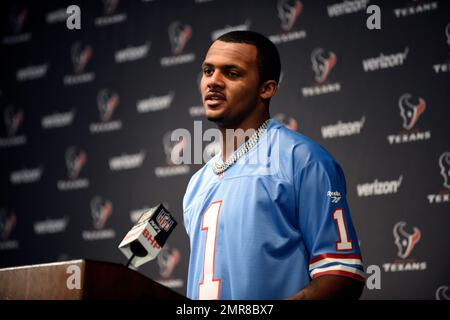 Deshaun Watson wears Warren Moon Oilers jersey - ABC13 Houston