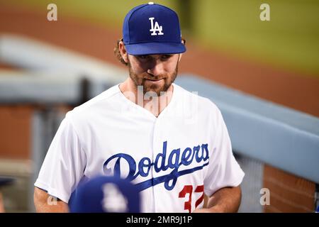 Los Angeles Dodgers shortstop Charlie Culberson, left