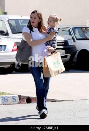 Jennifer Garner is the best Hollywood Mom ever! Jennifer and daughter Violet spent the day together again today, this time in West Hollywood at the Tree House, a craft activity center for kids. The two spent two hours at the Tree House before loading up treasures from their visit in the car and heading home. Los Angeles, CA. 10/17/08. Stock Photo