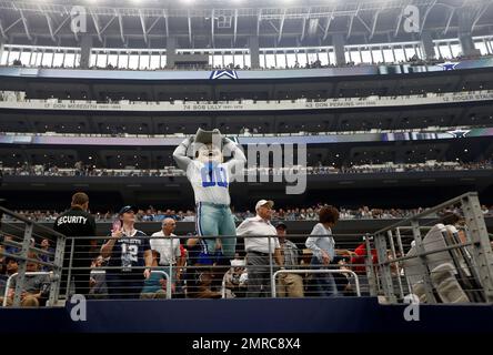 Dallas Cowboys mascot Rowdy, motivates tailgaters before the first half of  a NFL football game against the Tampa Bay Buccaneers in Arlington, Texas,  Sunday, Sept. 11, 2022. (AP Photo/Ron Jenkins Stock Photo 