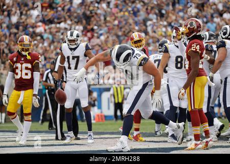 East Rutherford, New Jersey, USA. 5th Nov, 2017. Rams' tackle Rob Havenstein  (79) watches the score board during NFL action between the Los Angeles Rams  and the New York Giants at MetLife