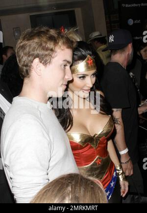 costume de superwoman kim kardashian