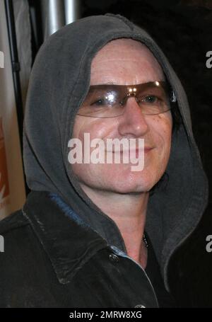 The Food Bank for New York City and the Lunchbox Fund holds an auction of celebrity designed lunchboxes to benefit hunger relief organizations. Celebrities participating included, Bono, Helena Christiansen, Michael Stipe and Naomi Campbell. Wooster Project Gallery, NYC 10/13/05 Stock Photo