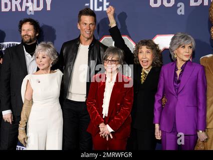 80 for Brady (2023) in from Paramount Pictures. Starring: Lily Tomlin, Jane  Fonda, Rita Moreno, Sally Field & Tom Brady. Out May 2nd on Blu-ray! :  r/HD_MOVIE_SOURCE