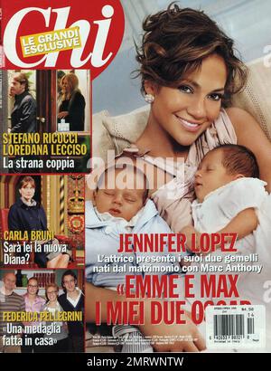 Jennifer Lopez and children on the cover of Chi magazine, 4/18/08. Stock Photo