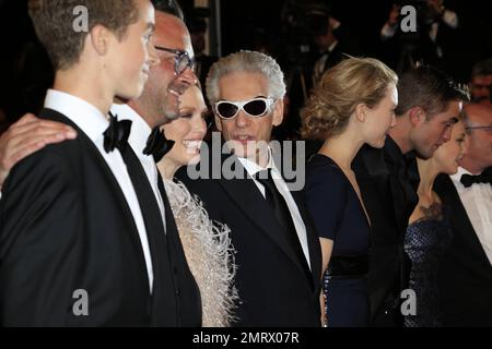The cast of the film attend the 'Maps To The Stars' Premiere at the Cannes Film Festival. Cannes, France. 19th May 2014. Stock Photo