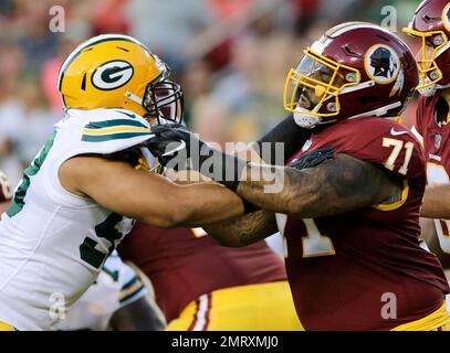 Green Bay Packers' Perry Williams (31) drags Cincinnati Bengals