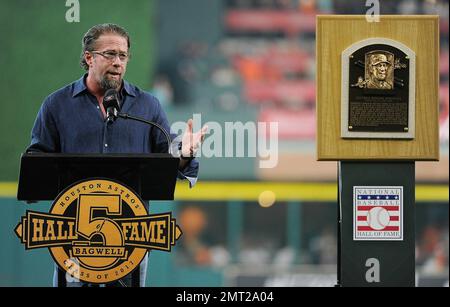 Jeff Bagwell of the Houston Astros before a 1999 Major League Baseball  season game against the Los Angeles Dodgers in Los Angeles, California.  (Larry Goren/Four Seam Images via AP Stock Photo 