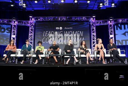 Alia Shawkat, left, and Niecy Nash speak at the TNT and TBS "Leading