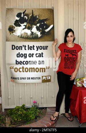 Octomom Nadya Suleman unveils new PETA campaign Stock Photo