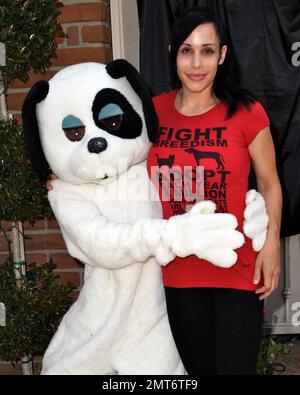 Octomom Nadya Suleman unveils new PETA campaign Stock Photo