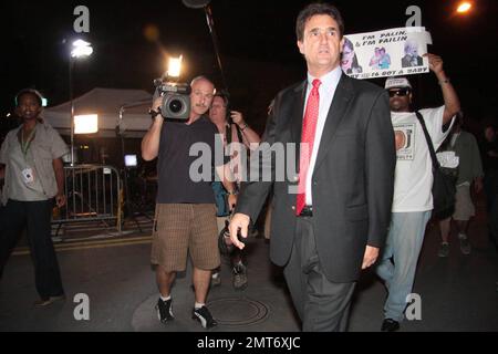 O.J. Simpson's attorney Yale Galanter leaves court after O.J. Simpson's verdict was read. A jury reportedly convicted O.J. Simpson of armed robbery and kidnapping late Friday night, 13 years to the day after he was acquitted of killing his ex-wife and her friend in Los Angeles. Both Simpson and his co-defendant, Clarence Stewart, were convicted on all 12 counts. Simpson's sentencing hearing will be held December 5, 2008. He could face life in prison. Las Vegas, NV. 10/3/08. Stock Photo