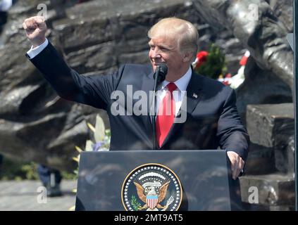 U.S. President Donald Trump delivers a speech in Krasinski Square, in Warsaw, Poland, Thursday, July 6, 2017. (AP Photo/Alik Keplicz)