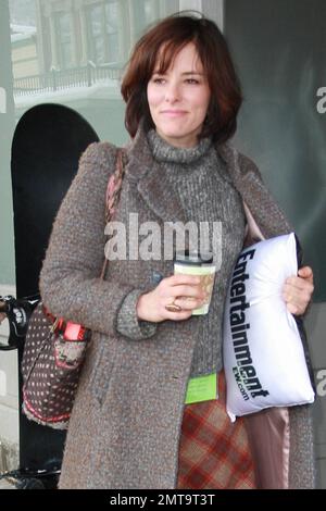 EXCLUSIVE!! Parker Pose is all smiles as she arrives at Eccles Center at the Sundance Film Festival. Park City, UT. 01/22/2010. Stock Photo