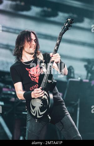 STADIO OLIMPICO, TURIN, ITALY: Vince Pastano, guitarist of the Italian rocker Vasco Rossi, performing live on stage for the “LIVE KOM” tour Stock Photo