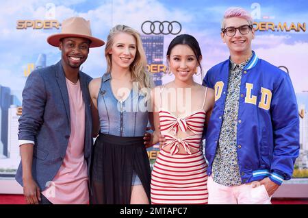 Keith Leak jr, Olivia Sui, Courtney Miller - Smosh Cast 077 at the