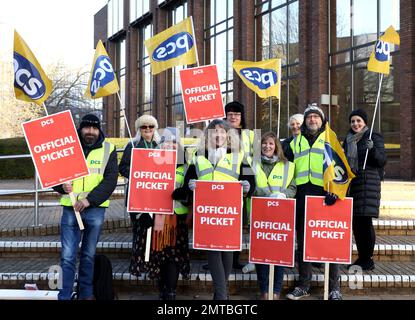 Peterborough, UK. 01st Feb, 2023. Pickets and supporters from the PCS Union are taking part in a picket outside the Land Registry office in Peterborough, Cambridgeshire. Credit: Paul Marriott/Alamy Live News Stock Photo