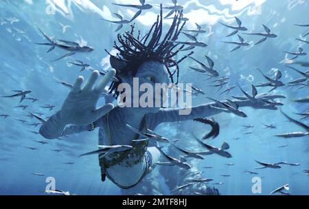 AVATAR: THE WAY OF WATER 2022 20th Century Studios film with Trinity Jo-Li Bliss Stock Photo