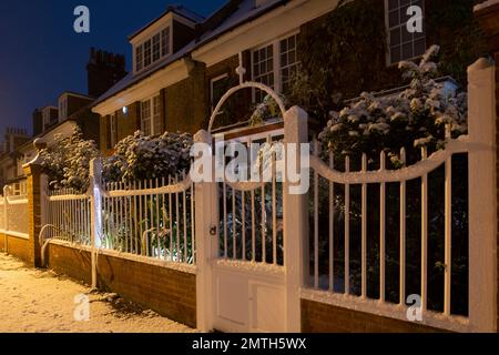 A snowy evening in Bedford Park, Chiswick, West London, UK Stock Photo