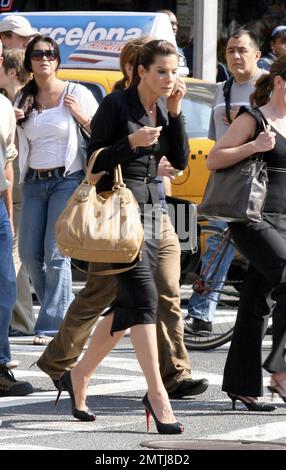 Sandra Bullock films the new movie 'The Proposal' on set in New York, NY. 6/6/08. Stock Photo