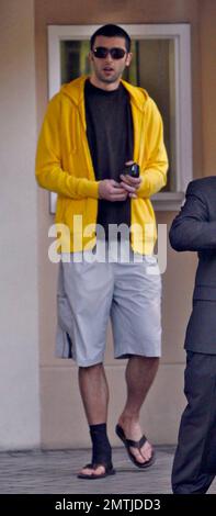 Los Angeles Lakers' Sasha Vujacic leaves the Four Seasons Hotel in Beverly Hills, CA.  1/11/08. Stock Photo