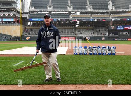 Target Field dries out in time for Twins to play