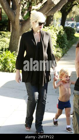 Singer and songwriter Gwen Stefani looks amazing less than one month after giving birth to her second child, a son named Zuma.  Stefani was leaving a Beverly Hills park after a play date with husband Gavin Rossdale and her first born son Kingston.  Los Angeles, CA 9/19/08 Stock Photo