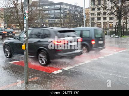 Hanover, Germany. 01st Feb, 2023. In stormy Hanover, it is raining cats and dogs. Credit: Marco Rauch/dpa/Alamy Live News Stock Photo