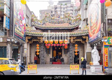 Taipei, JAN 1 2023 - Slow motion shot of the entrance of Bangka Qingshan Temple Stock Photo