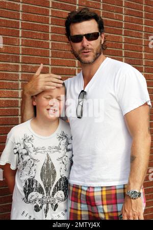 Exclusive!! Actor Dean McDermott poses with his son Jack for a photo during a shopping trip with wife Tori Spelling at Westfield Shopping Mall in Century City.  Los Angeles, CA 8/29/08 Stock Photo