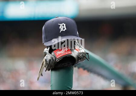 Seattle Mariners' Jamie Moyer pitches against the Los Angeles Angels during  the first inning of a baseball game in Anaheim, Calif., on Thursday, Aug.  17, 2006. Photo by Francis Specker Stock Photo - Alamy