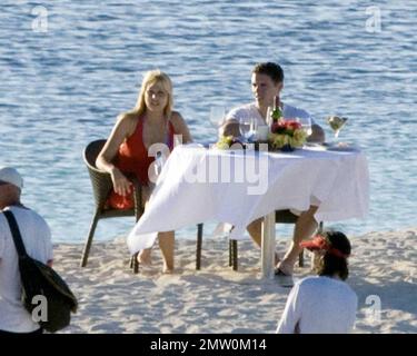 EXCLUSIVE!! Cast members shoot a scene for 'Ugly Betty' on location at Atlantis Resort and Casino. The episode is reportedly set to air in November and will revolve around a 'Mode' photo shoot. Paradise Island, Bahamas. 10/7/09. Stock Photo