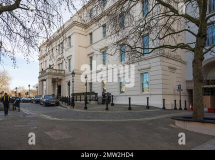 Exterior of The Lanesborough, an Oetker Collection 5 star luxury hotel on Hyde Park Corner, London, England, UK Stock Photo