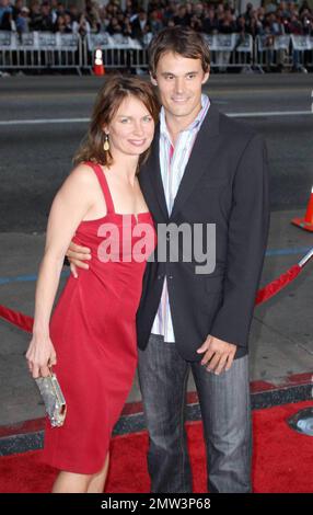 Mary Lynn Rajskub and Matthe Rolph attend the film premiere of 20th Century Fox X-MEN ORIGINS:WOLVERINE at Graumans Chinese Theater in Hollywood.  Los Angeles, CA 4/28/09     . Stock Photo