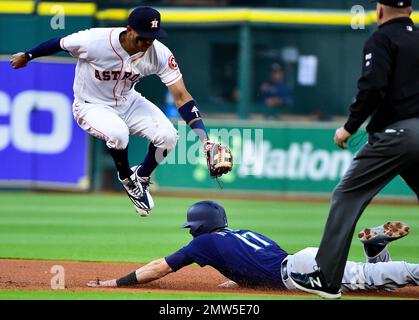 Yuli Gurriel La Piña & Carlos Correa