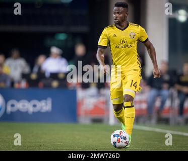 Columbus Crew SC re-signs defender Waylon Francis