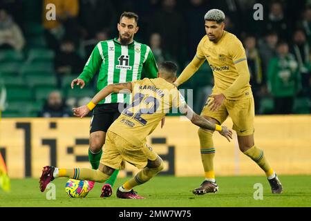 Borja Iglesias of Real Betis, left, and Miha Blazic of Ferencvaros TC vie  for the ball during the Europa League group G soccer match between Ferencvaros  TC and Real Betis in Groupama