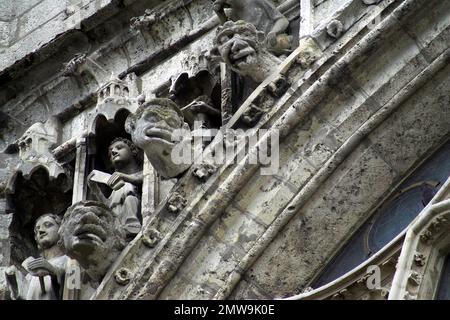 Chartres, Francja, France, Frankreich, Cathédrale Notre-Dame, Cathedral of Our Lady, Kathedrale, Katedra, Mascarons as decoration of the portal, 怪面雕飾 Stock Photo