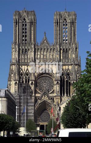 Reims, Francja, France, Frankreich, Cathédrale Notre-Dame, Cathedral of Our Lady, General view of the west facade, Kathedrale Gesamtansicht Stock Photo